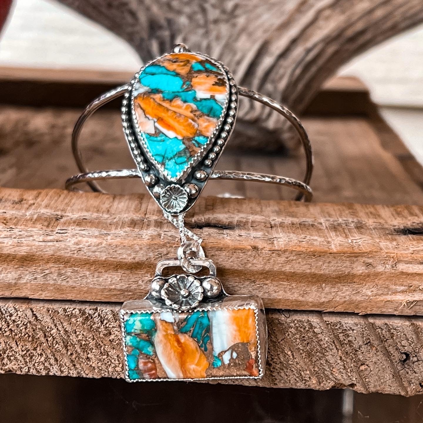 Spiny Kingman Bar Necklace